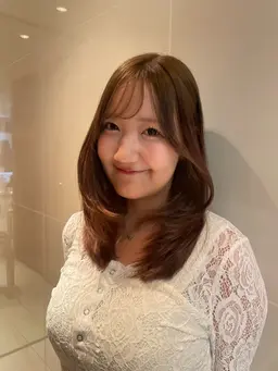 ⭐︎木曜日限定⭐︎12/11ミディアムカット+トリートメント(当日予約◎)