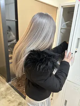 【🙂‍↕️ダメージカット🍂】地位最安値💞💓ケアブリーチ込みダブルカラー❤＋トリートメント🌰🍂🍁5000円