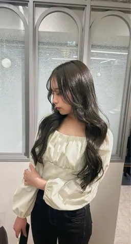 【🤍学割U24🤍】前髪、顔周りカット+冬透明感カラー ［学割/没谷/髮質改善］