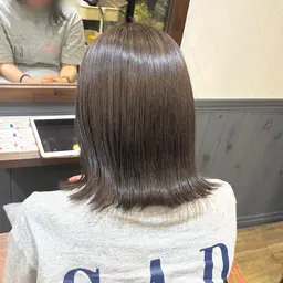 【流行りのカラー✨】韓国っぽ透明感カラー🌙夜の時間に施術🌸