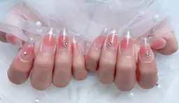 【チップ長さだし】当店限定ワンホンマグネットグラデ＋ストーン8個★