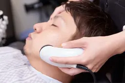 顔そり(濃い髭)、顔マッサージ、ブラキシ(毛穴ケア)