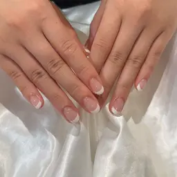 【ハンドモデル特別価格💫】1日1人限定💫パラジェル使用.*･ﾟ白フレンチネイル🎀💅🏻（オフあり3000円）