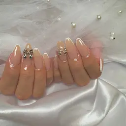 シンプルデザインネイル
