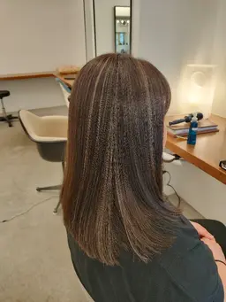 🌈ハイライトカラー＋マイクロバブルウォーター🫧立体感のある仕上がり✨白髪ぼかし