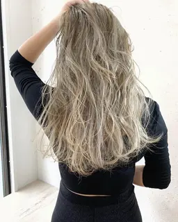 【スペシャルメニュー🇺🇸】ケアブリーチ使用‼️Wカラーorハイライトカラー➕イルミナカラー➕TOKIOトリートメント