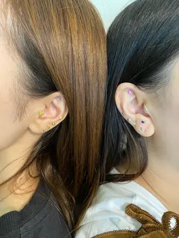 親子セット💎耳ツボジュエリー…大人10粒、子供6から10粒。