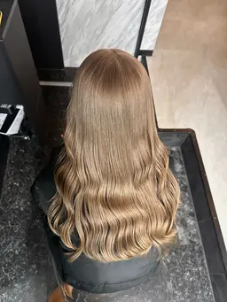 👩🏼💖【ロング料金無し】ブリーチ🈶ダブルカラー➕クイックトリートメント👩🏼💖