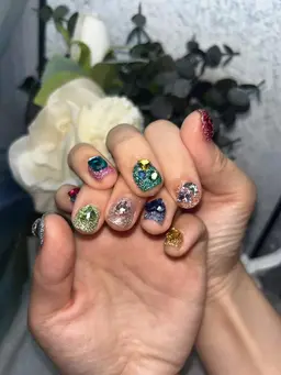 🌟自爪🌟持ち込みデザインと75分パーツ+シールつけ放題