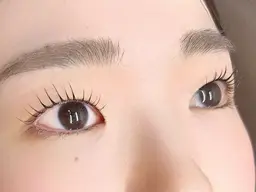 根本から立ち上げ！パリジェンヌラッシュリフト👀