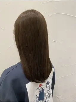 【秋のクーポン情報!!🍂】 ブリーチなしワンカラーに✨️秋いつもより少し色味と透明感のあるカラーに！