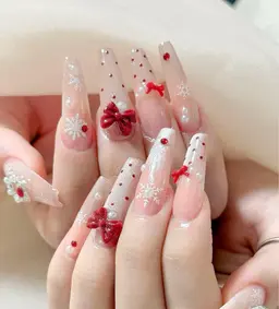 【每日2名限定】🎀チップ長さ出し+持ち込みデザイン＋パーツやり放題 ✨（初回ソフトジェルオフ無料／ケア込み）