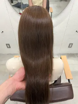 🩶一日お一人様限定🩶土日祝日18時半​〜​限定！料金はご相談🤍ブリーチ、リタッチ、ワンカラー、トリートメント🌱