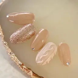 【ハンドジェル】 季節のデザインやトレンドアートたっぷりコース