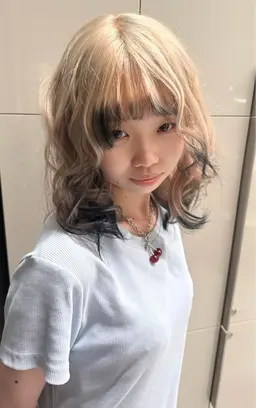 ブリーチリタッチ+全体1ブリーチ+ワンカラー/くすみのない綺麗なハイトーンを目指します🤍🧝♀️