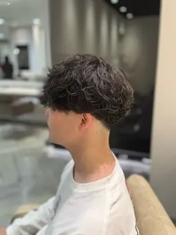 カット✂️➕波巻きスパイラルパーマ🌀➕ケアトリートメント【男性限定】 #フェザーパーマ#波巻きパーマ#シャドウパーマ