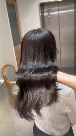 【透明感up🆙】Wcolor+前髪カット(ブリーチ無しカット無しも可能です)