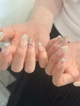 画像持ち込みOK✨デザイン120分コース🎀パーツも時間内なら付け放題🤍【オフ無しの方はこちら‼️】