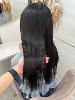 《ご新規様限定》✨🎀透明感ツヤカラー&高保湿ハホニコトリートメント🎀✨ 潤いあるまとまりヘア❣️ 韓国風艶髪