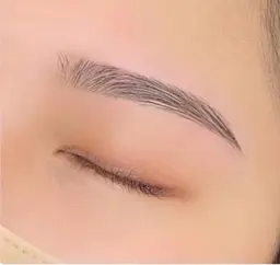 【眉毛ワックス】美眉スタイリング