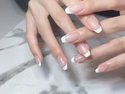 ※パラジェル無料 （オフあり）ベースクリアフレンチ💅※画像はベースカラー追加されています