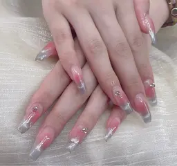 ✨チップ長さだし✨マグネットグラデ＋ストーン8個★