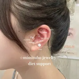 【話題沸騰中✨】耳つぼジュエリー片耳4粒づつ♪