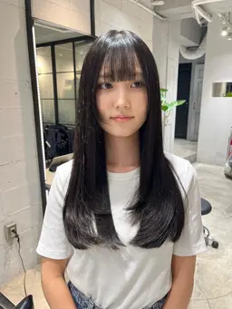 🧼縮毛矯正 + 水トリートメント