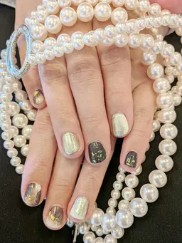 ジェルワンカラー三色、パーツつけ放題、パーツ種類は限りがある