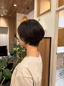 カット＋ショートパーマ  《ニュアンスパーマで普段のスタリング楽に》