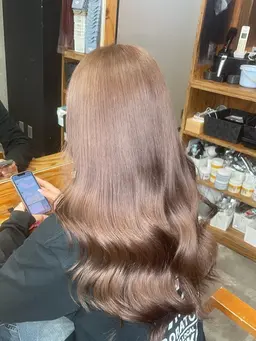 「残り2名‼️」火曜日、木曜日限定‼️全頭ブリーチしたい方‼️