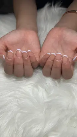 【研修ネイリスト】新規限定！（オフ込み）🎀フレンチネイル※お色ホワイト指定(※クリアベースでお願いしています)