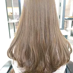 🔴後ろ姿美人✨やわらかいツヤツヤの仕上がり🔴髪質改善超音波アイロン🎵AKAMEEオリジナルトリートメント