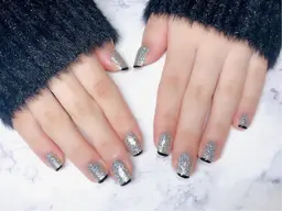 オフ込みフレンチ🌟 ハンドorフット ⚠︎︎カラーベース(お好きなベースカラーの上にフレンチができるメニュー♡)