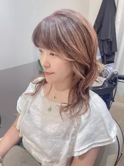 今美容業界で話題の水素カラー🩵水素を混ぜて白髪予防や抗酸化効果も✨圧倒的な手触りと艶で周りと差をつけましょう