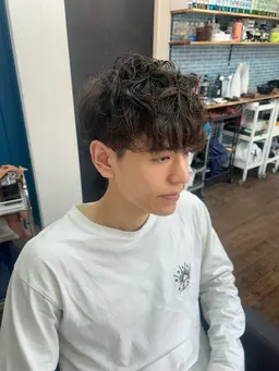 スペインカールパーマモデル⚠️マッシュくらいの長さの方