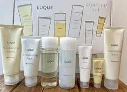 【LUQUE美肌体感】約80%OFF  選べるエステ4回&13,409円分スキンケアセット付き