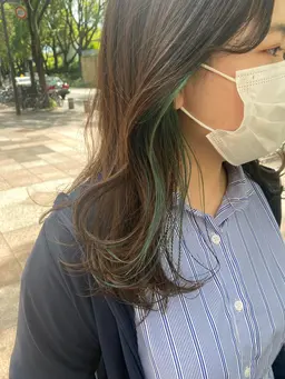 【周りと差をつけたいオシャレ女子♪】イヤリングカラー+ベース塗布+カット+トリートメント