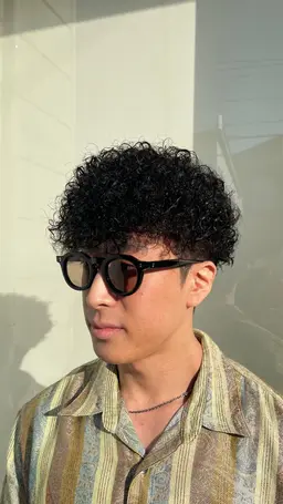 カット＋ハードパーマ（ツイスト、ツイスパ、スパイラル、波巻き、スペインカール、サーフカールなど）