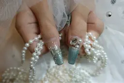 2026年成人式限定👘　長さだし＋デザイン＋パーツ6つ＋ストーン付け放題　やりたい放題コース💅✨