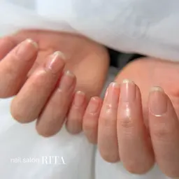 お爪の形が丸い、横に広がって生えてくる方などにオススメ！【自爪育成クリアネイル】モニター価格1回5,000円×3回セット