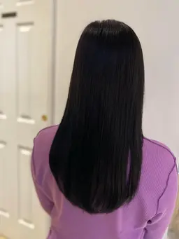 【縮毛矯正】プレミアムストレート❕💎最小限ダメージ◎髪質に合わせた薬剤◎ブリーチ毛NG🙅🏻♀️◎カット¥3300