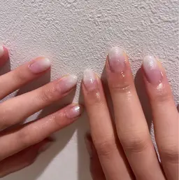 ラメグラデーション😶‍🌫️‎🤍