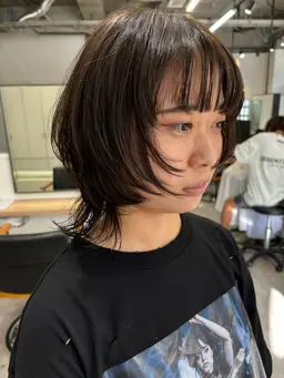 【✨️1日1名様限定✨️】レディースウルフカット✂️➕ケアトリートメント🧴🫧