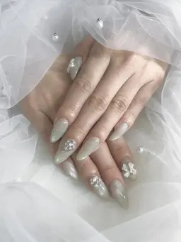 13時〜の限定価格💖マグネットネイル💖【オフあり】大きいパーツ１つ無料✨