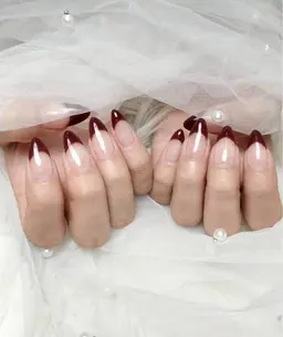 フレンチ　ハンドネイル　(オフ込み)💅