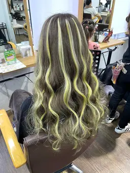 🌈最高級❕シールエクステ''40''枚🌈★ハイライト・インナーなどポイントにオススメ【地毛の毛量調節は+2200円】