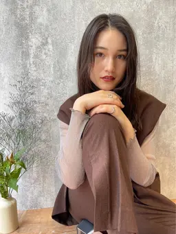 大人気伸ばしてる方向け♡長さは変えずに整えて量を減らし綺麗に！！シャンプーなしのメンテナンスカット！スタイルチェンジ不可