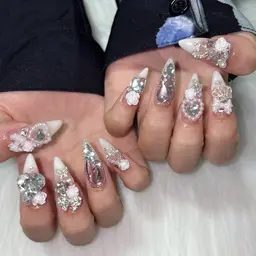 ☃️❄️オフ無し限定🎅🎁10本長さだしのロングネイル🐭🫧パーツつけ放題・持ち込みデザイン可能