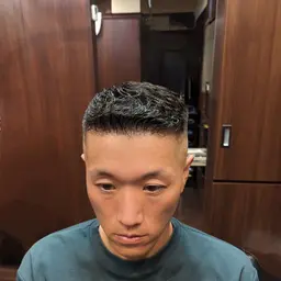 カット+アイロンパーマ（濡れパン＆パンチ両方可能）